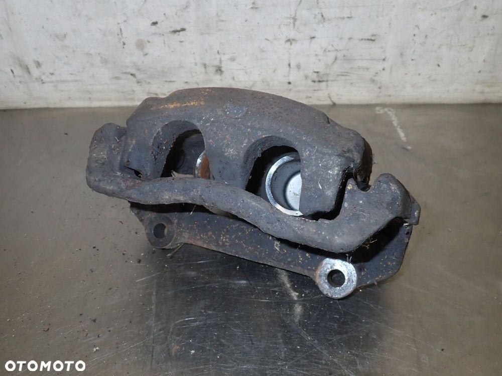 ZACISK HAMULCA PRAWY PRZÓD RENAULT TRAFIC II 1.9 - 3