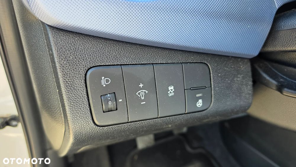 Hyundai i10 - 12