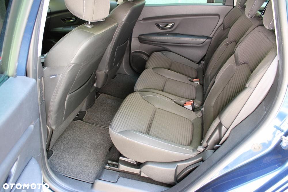 Renault Grand Scenic - 10