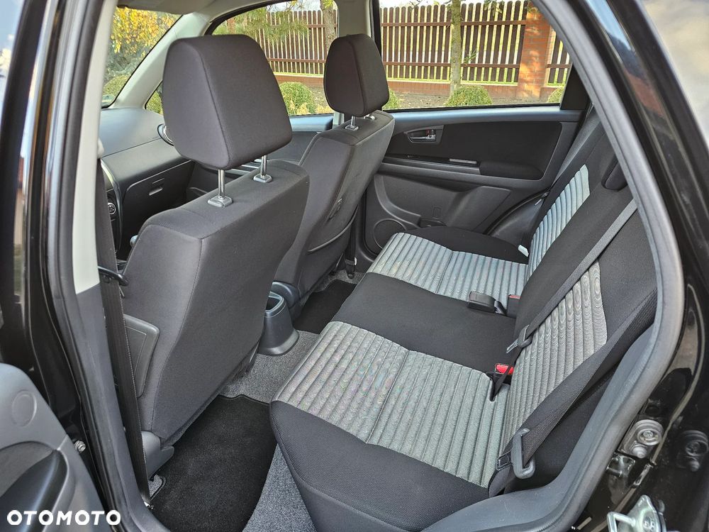 Suzuki SX4 - 12