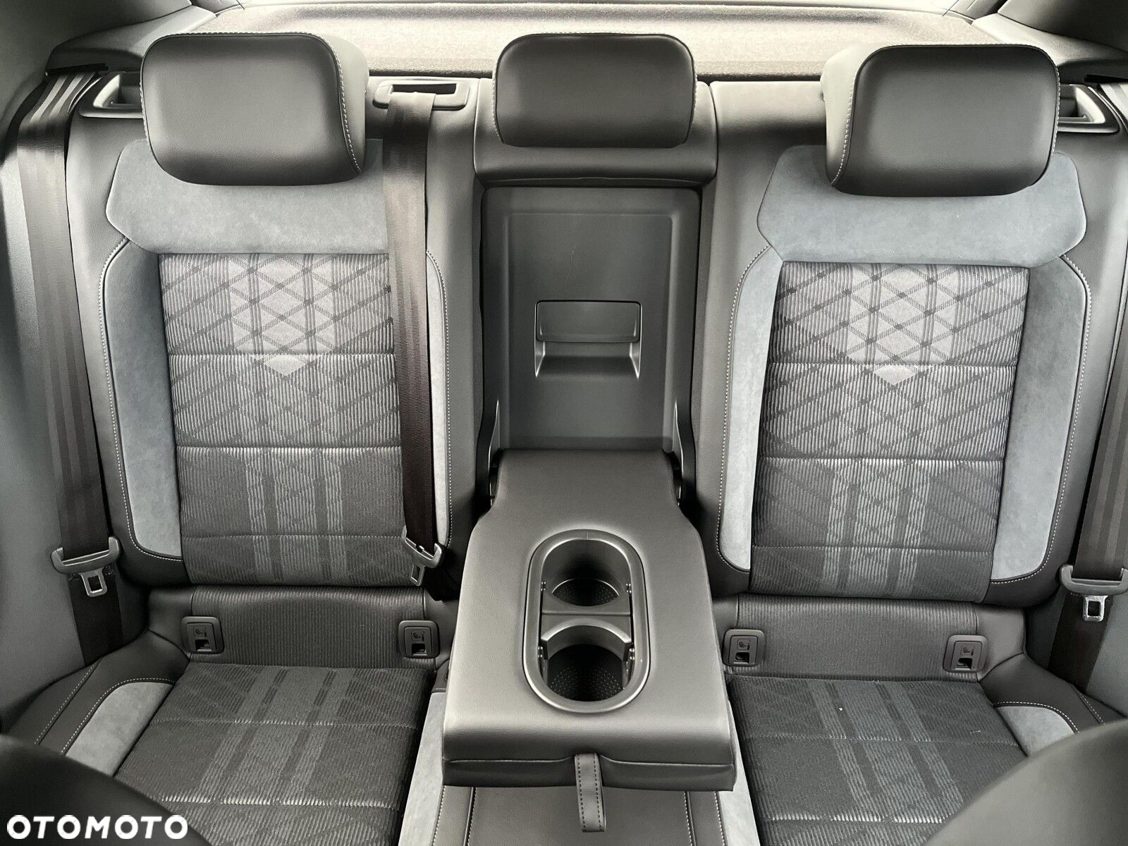 Volkswagen T-Roc - 28