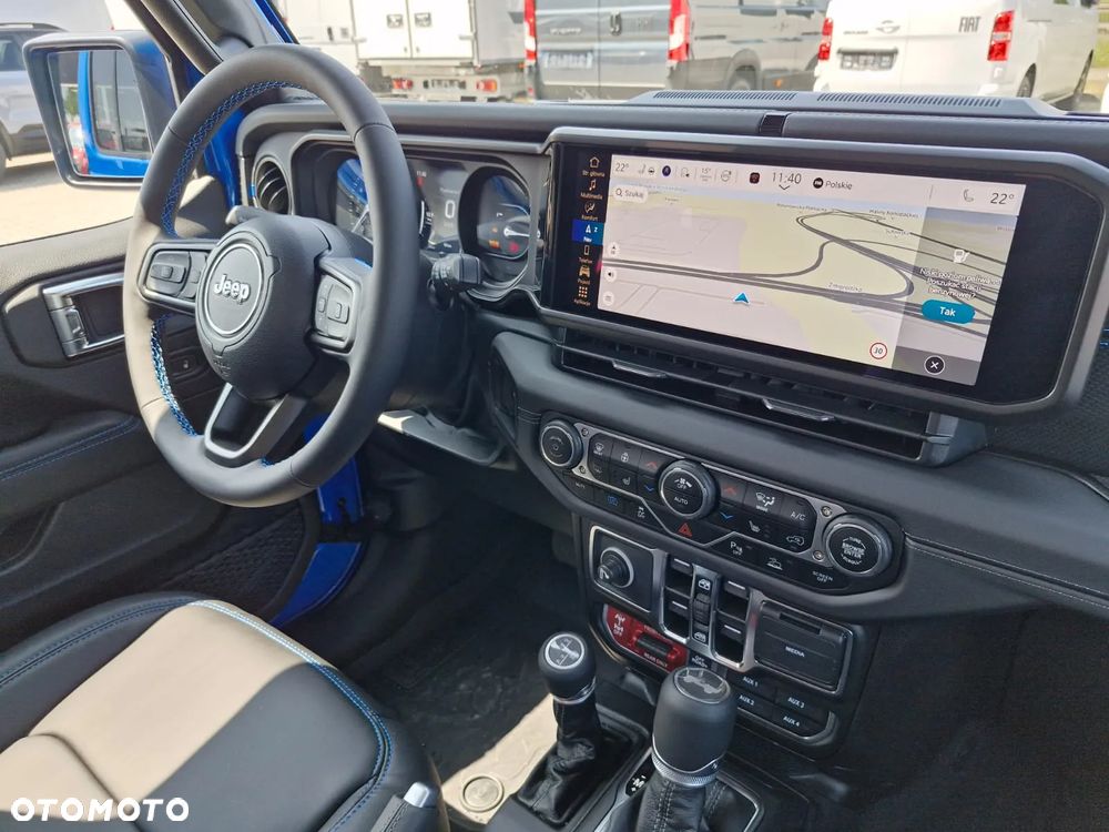 Jeep Wrangler - 28