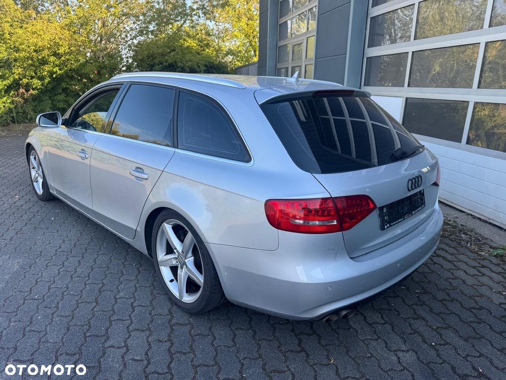 Audi A4 Avant - 4