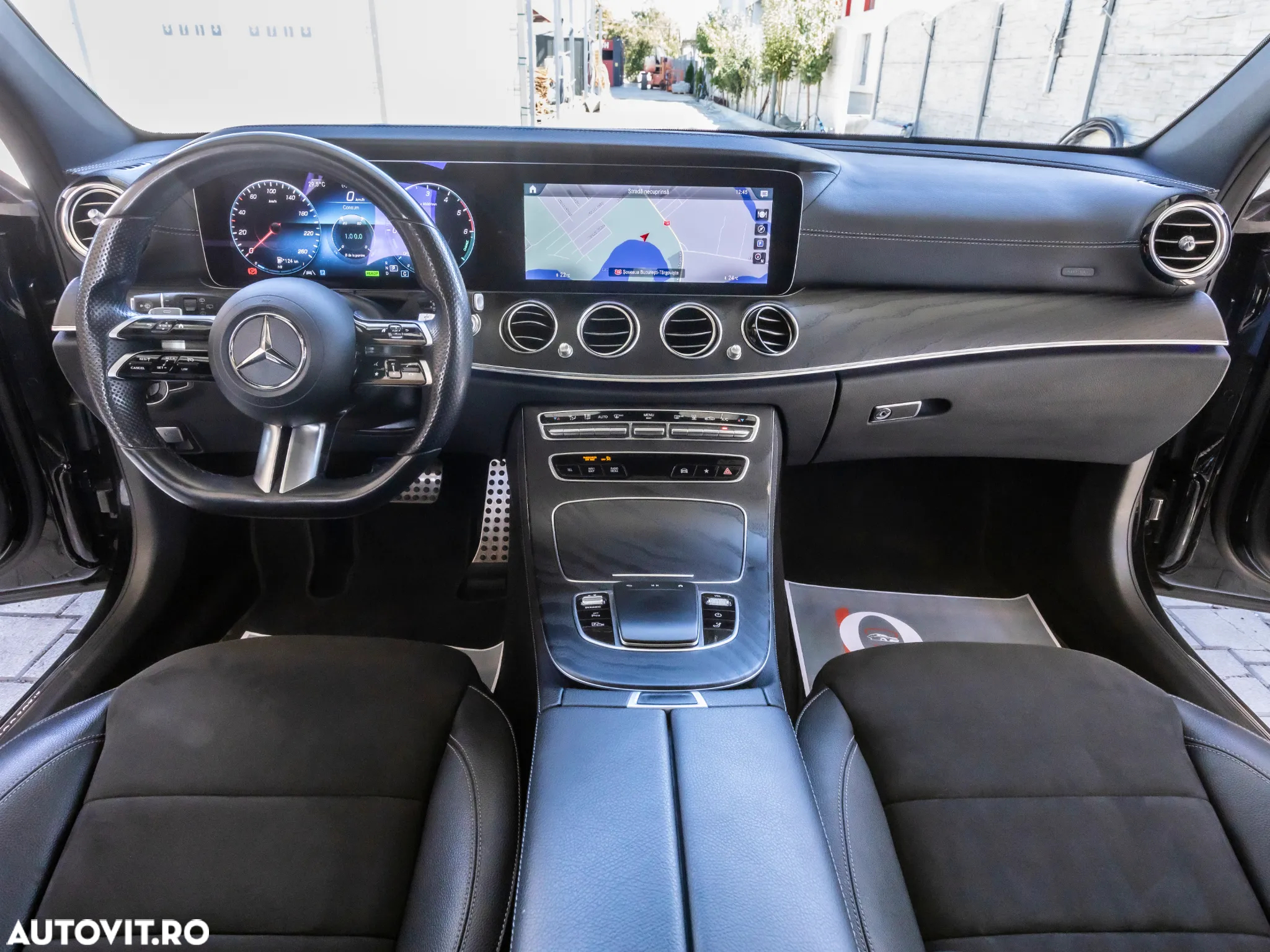 Mercedes-Benz E 300 de T 9G-TRONIC AMG Line - 17