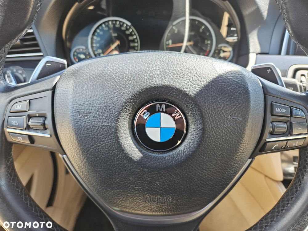 BMW Seria 5 520d - 30