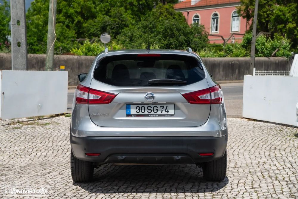 Nissan Qashqai 1.5 dCi N-Connecta - 26
