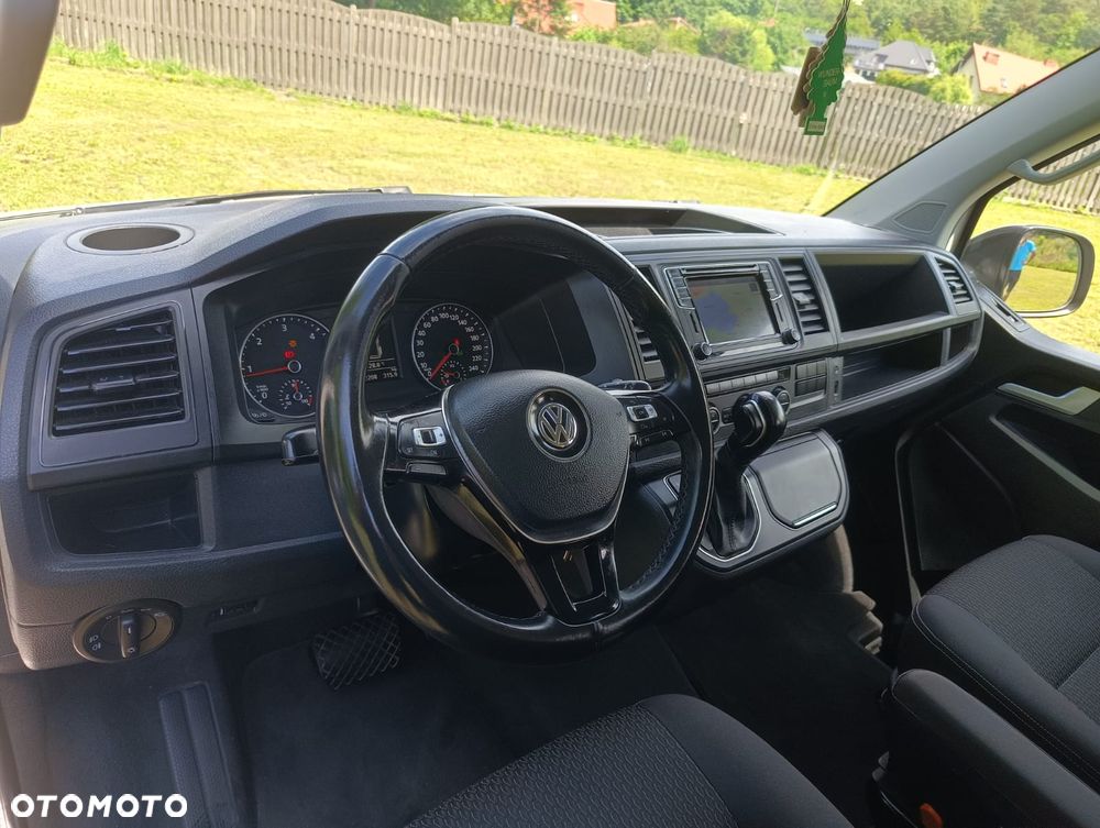 Volkswagen Multivan - 18