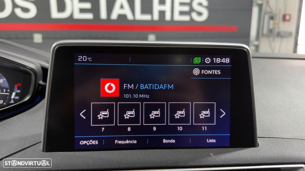 Peugeot 3008 PureTech 130 Stop & Start GPF Allure Business-Pack - 26