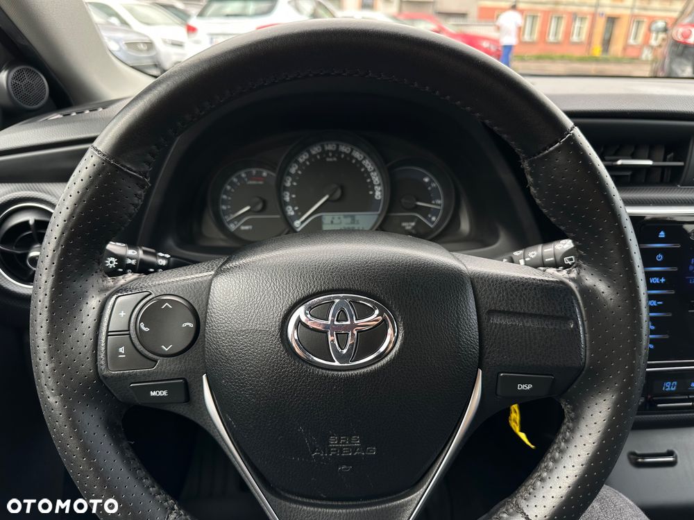 Toyota Auris 1.6 Dynamic - 28