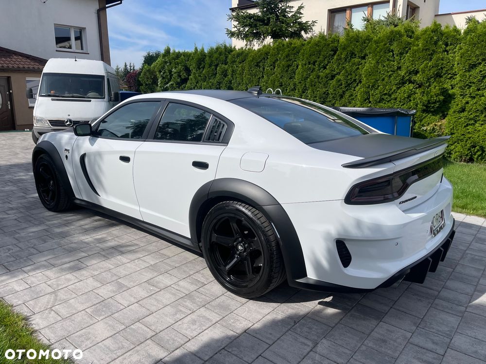 Dodge Charger 6.4 Scat Pack Widebody - 7
