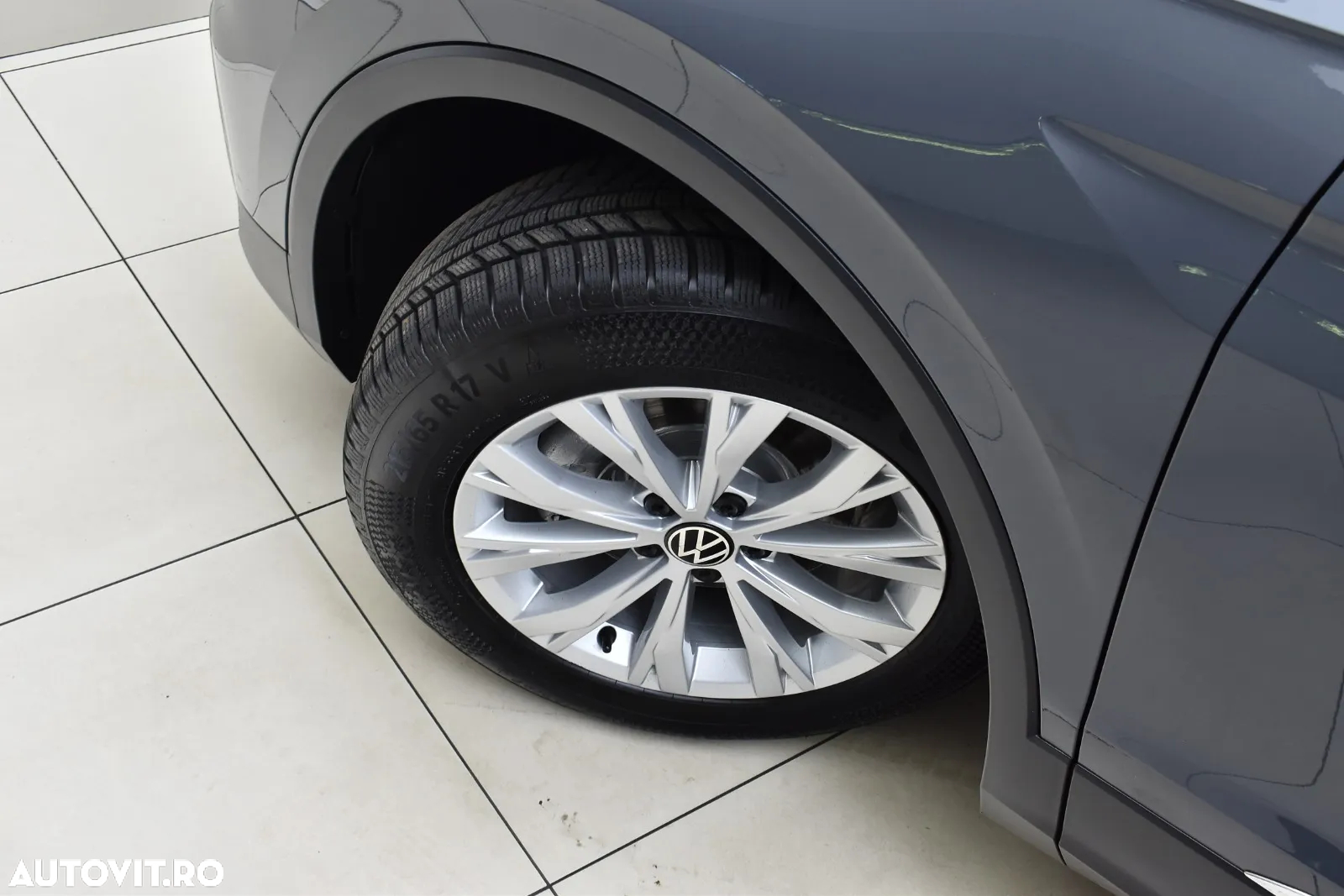 Volkswagen Tiguan 2.0 TDI DSG Life - 32