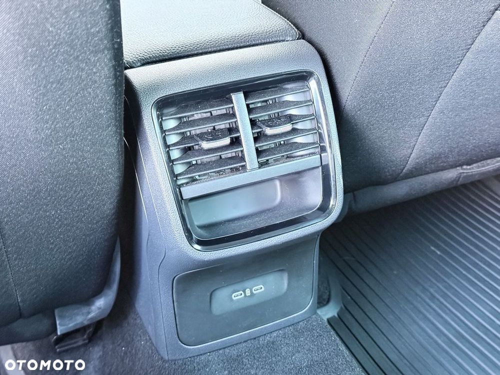 Skoda Octavia 1.5 TSI mHEV Selection DSG - 29