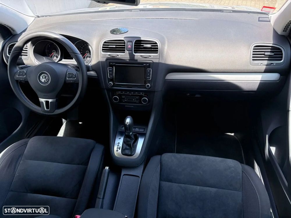 VW Golf 2.0 TDi Highline DSG - 29