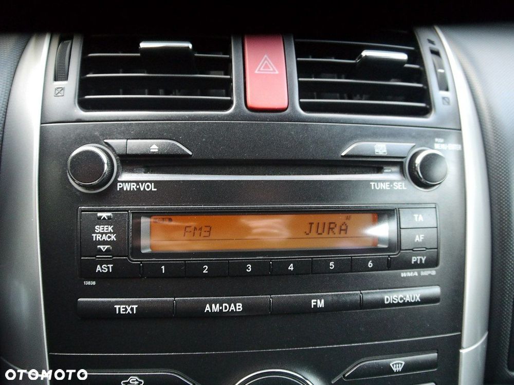 Toyota Auris - 23