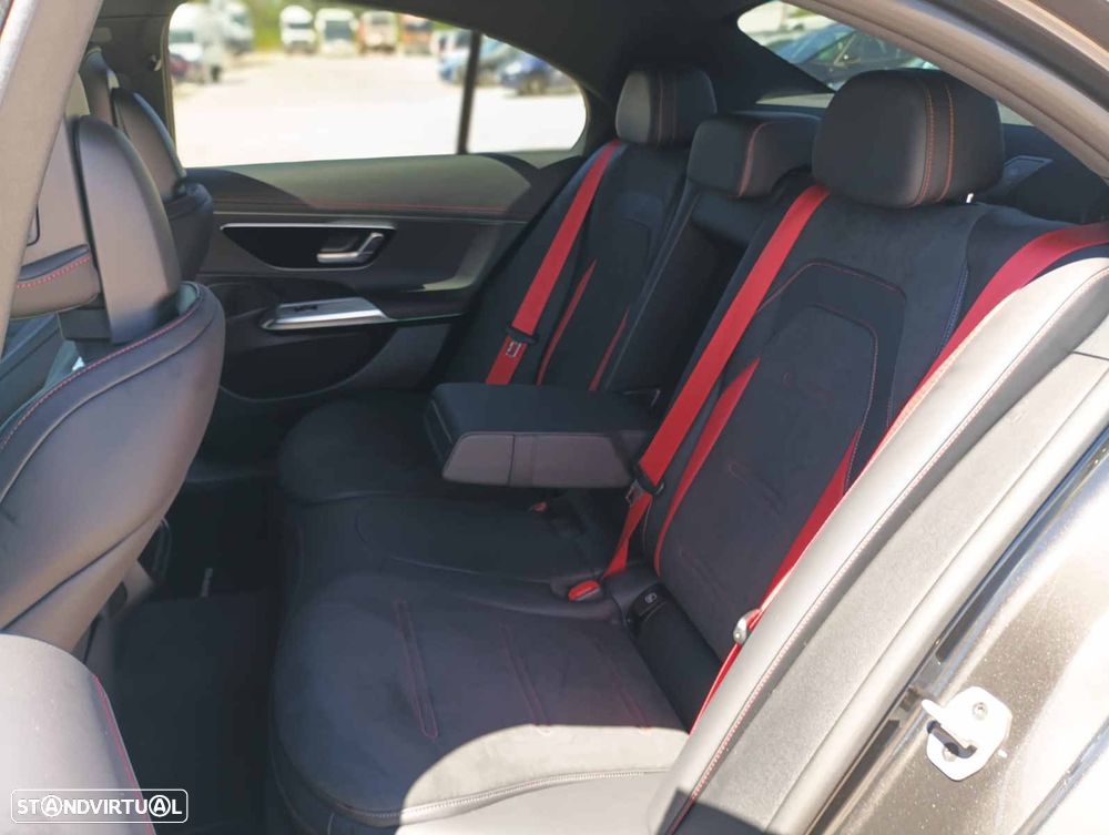 Mercedes-Benz E 53 AMG Hybrid 4Matic+ - 3