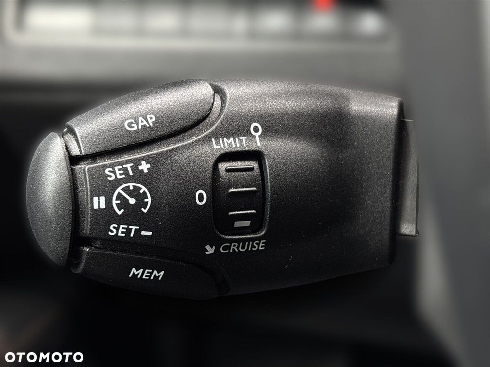 Peugeot 5008 1.6 PureTech GT Line S&S EAT8 - 20