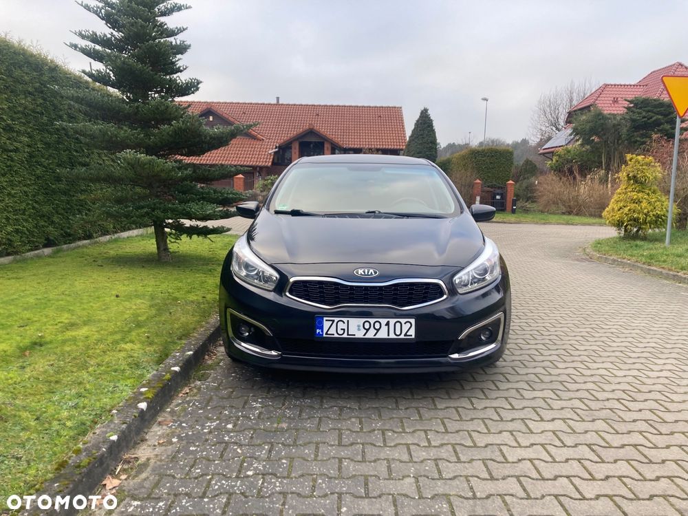 Kia Ceed 1.6 GDI ISG Platinum Edition - 2