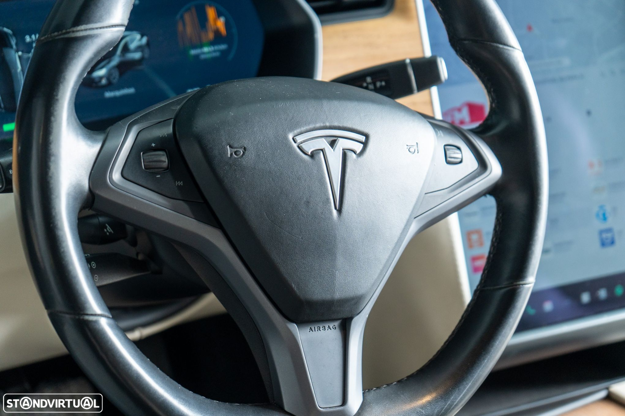 Tesla Model S Long Range - 11