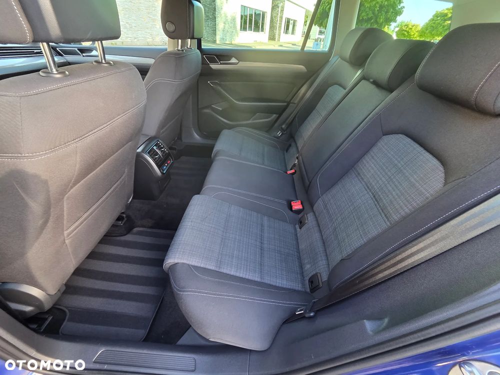Volkswagen Passat 2.0 TDI (BlueMotion Technology) DSG Highline - 23