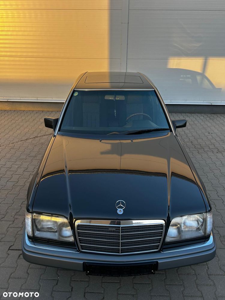 Mercedes-Benz W124 (1984-1993) - 12