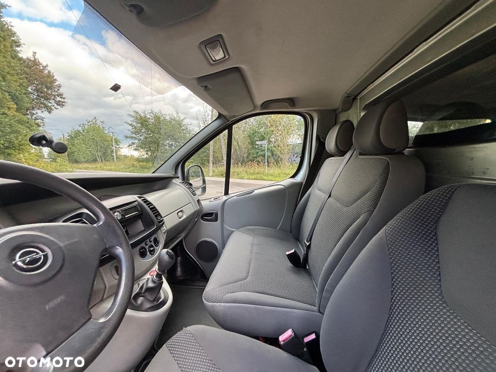 Opel Vivaro - 10