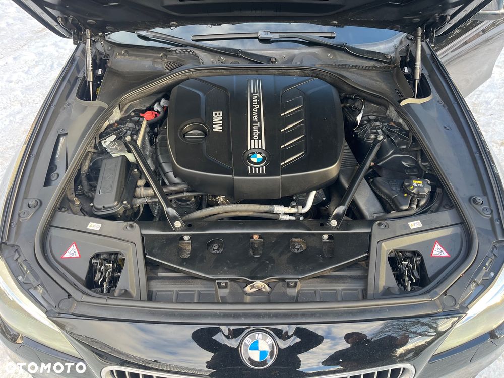 BMW Seria 5 525d xDrive - 7