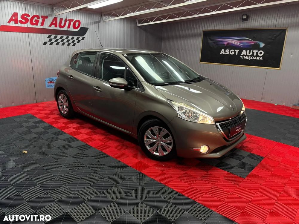 Peugeot 208 - 3