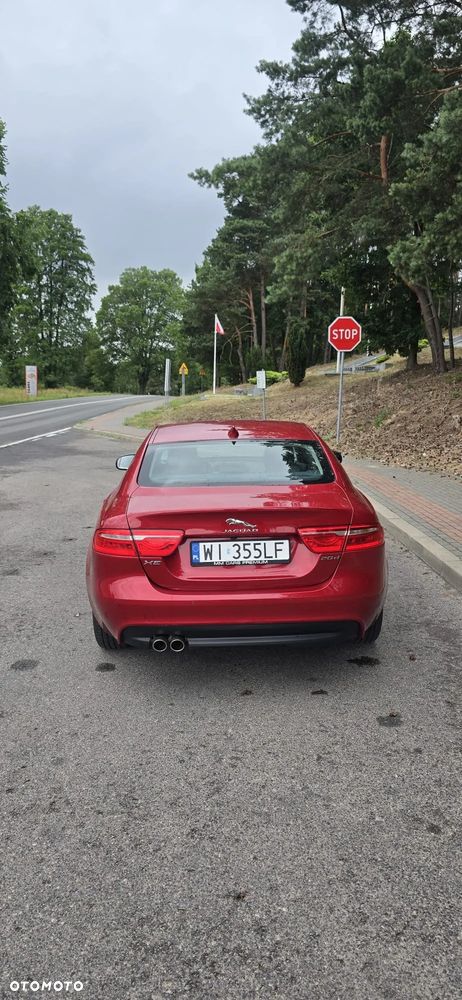 Jaguar XE 2.0 D AWD Prestige - 8