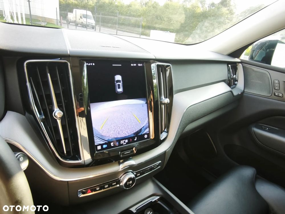 Volvo XC 60 B4 B Plus Dark - 7