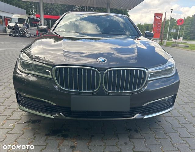 BMW Seria 7 740d xDrive - 37