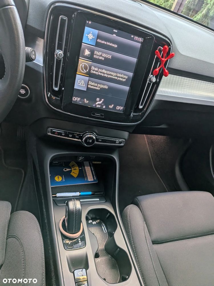 Volvo XC 40 T3 Momentum Pro - 6