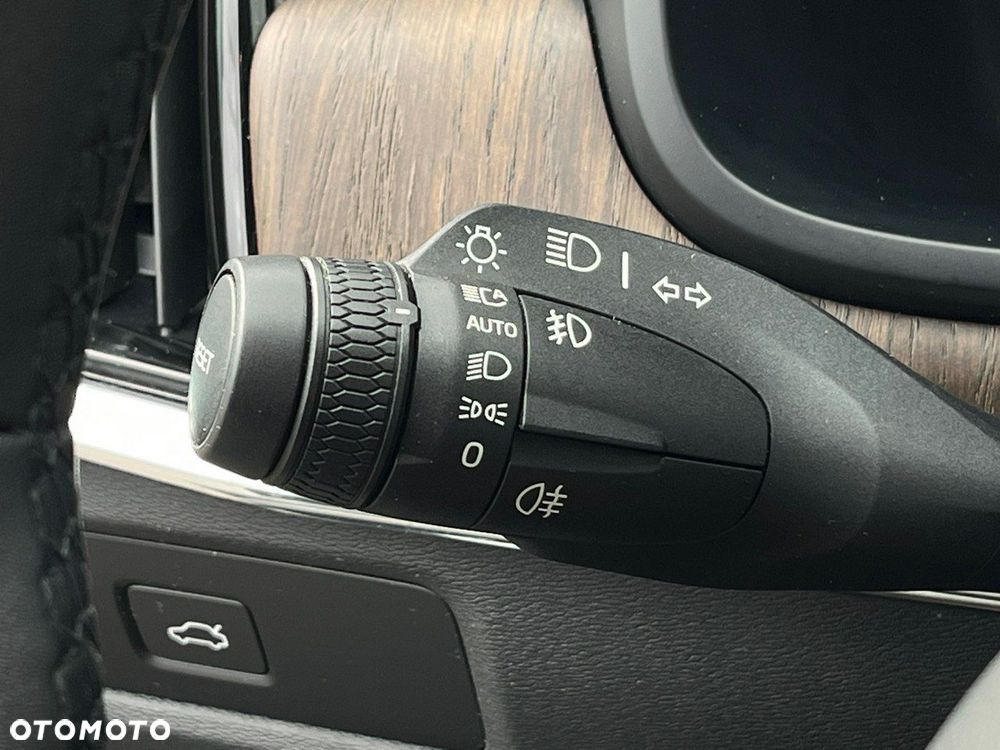 Volvo S90 B5 D AWD Plus Bright - 23