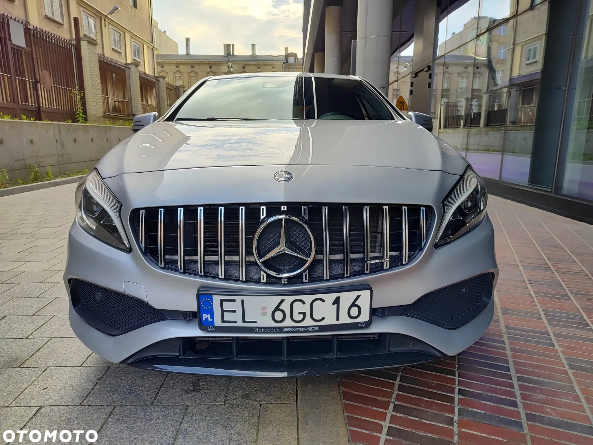 Mercedes-Benz Klasa A 180 CDI 7G-DCT AMG Line - 2