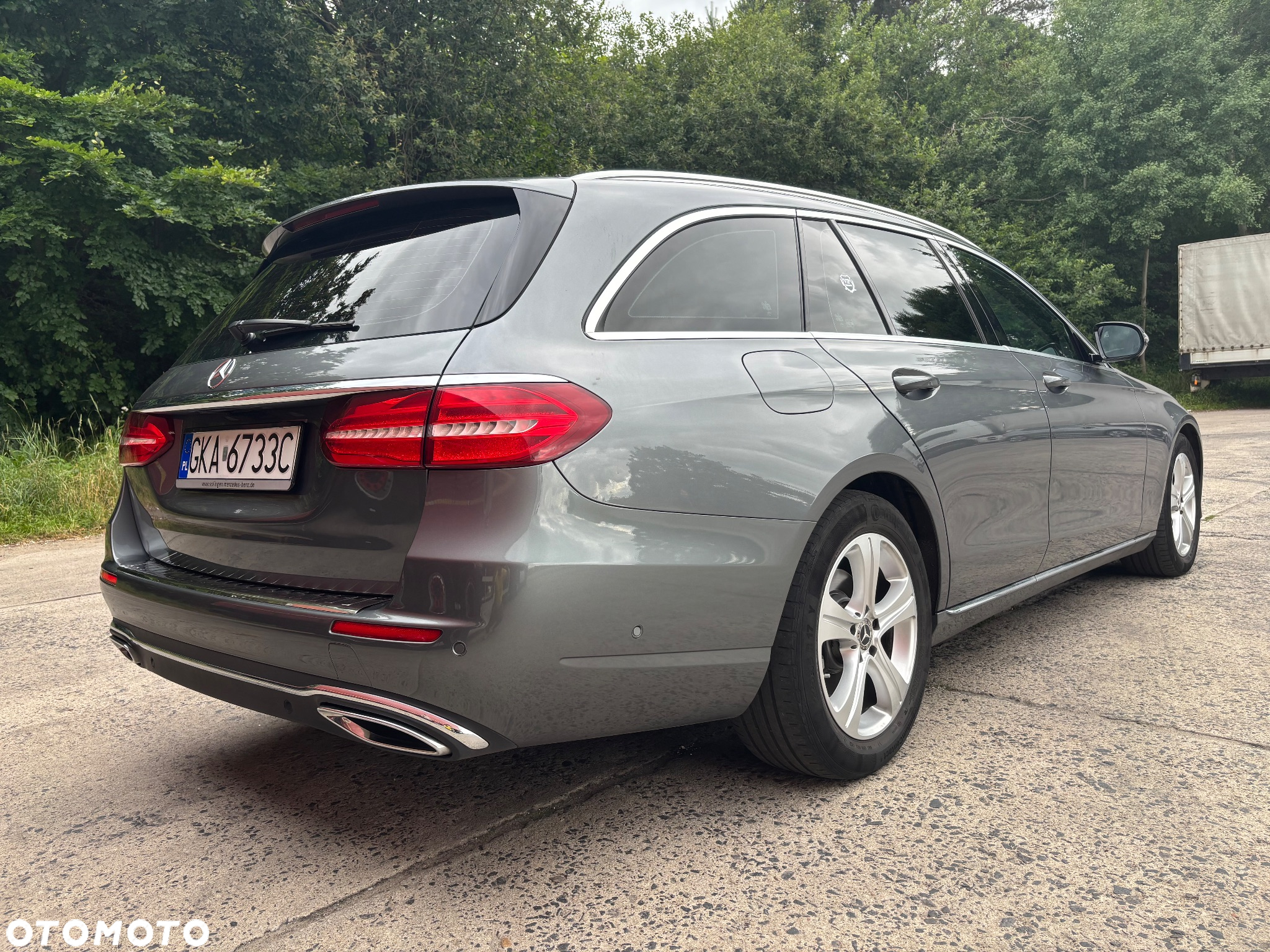 Mercedes-Benz Klasa E 220 d 4Matic T 9G-TRONIC Avantgarde - 6