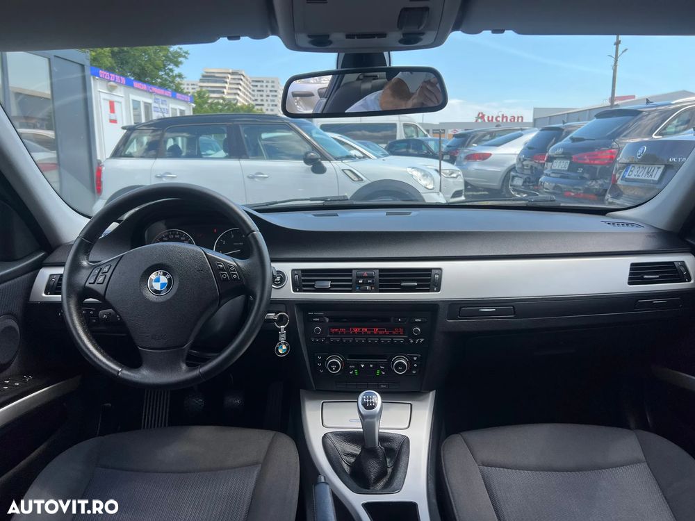 BMW Seria 3 318i Edition Lifestyle - 28