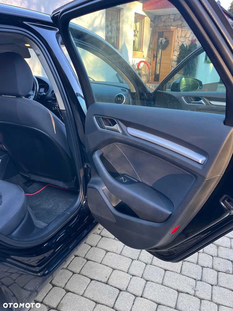 Audi A3 Sportback 1.4 TFSI Ambiente - 25