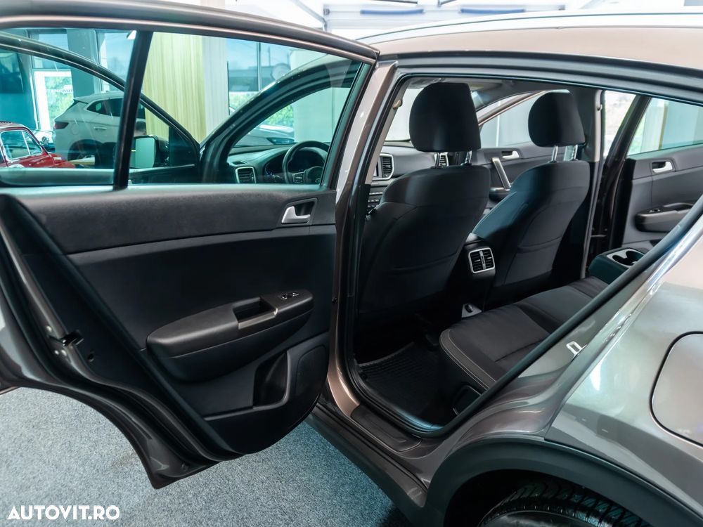 Kia Sportage 1.6 GDI 2WD Black Edition - 15