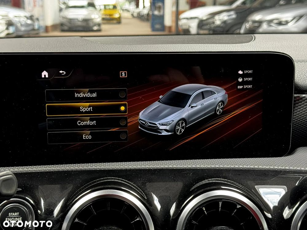 Mercedes-Benz CLA 200 Progressive 7G-DCT - 23