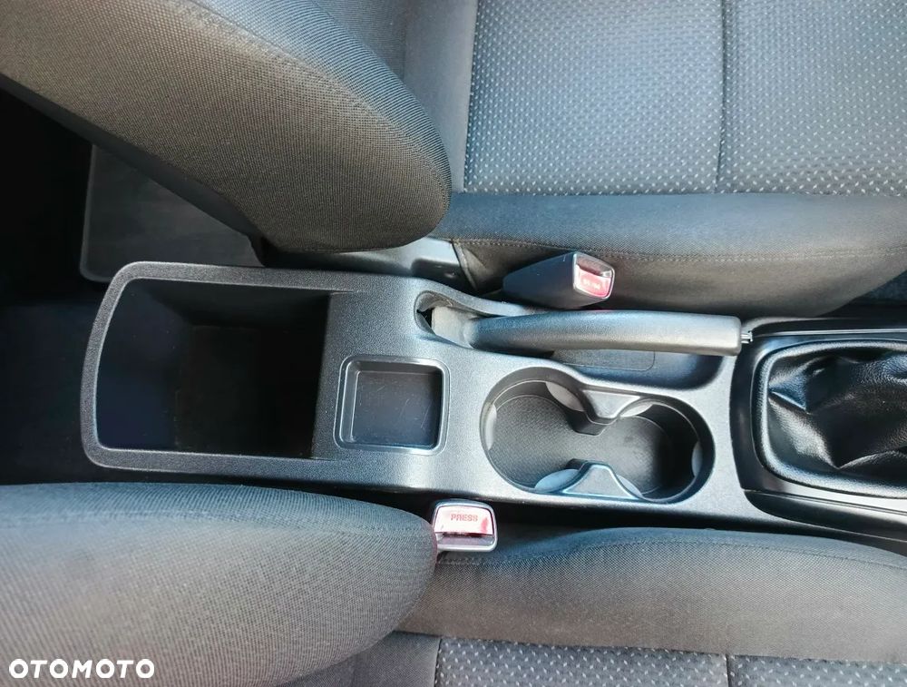 Hyundai i30 i30cw 1.4 blue Comfort - 24