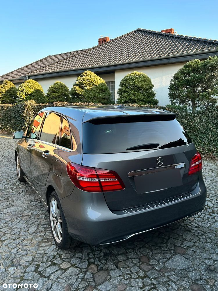 Mercedes-Benz Klasa B 200 (CDI) d 4Matic 7G-DCT Style - 24