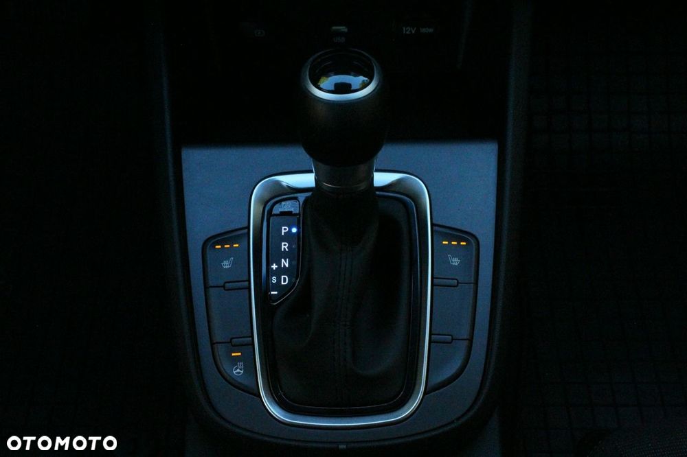Hyundai Kona - 11