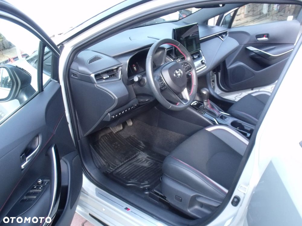 Toyota Corolla 1.8 Hybrid GR Sport Dynamic - 12