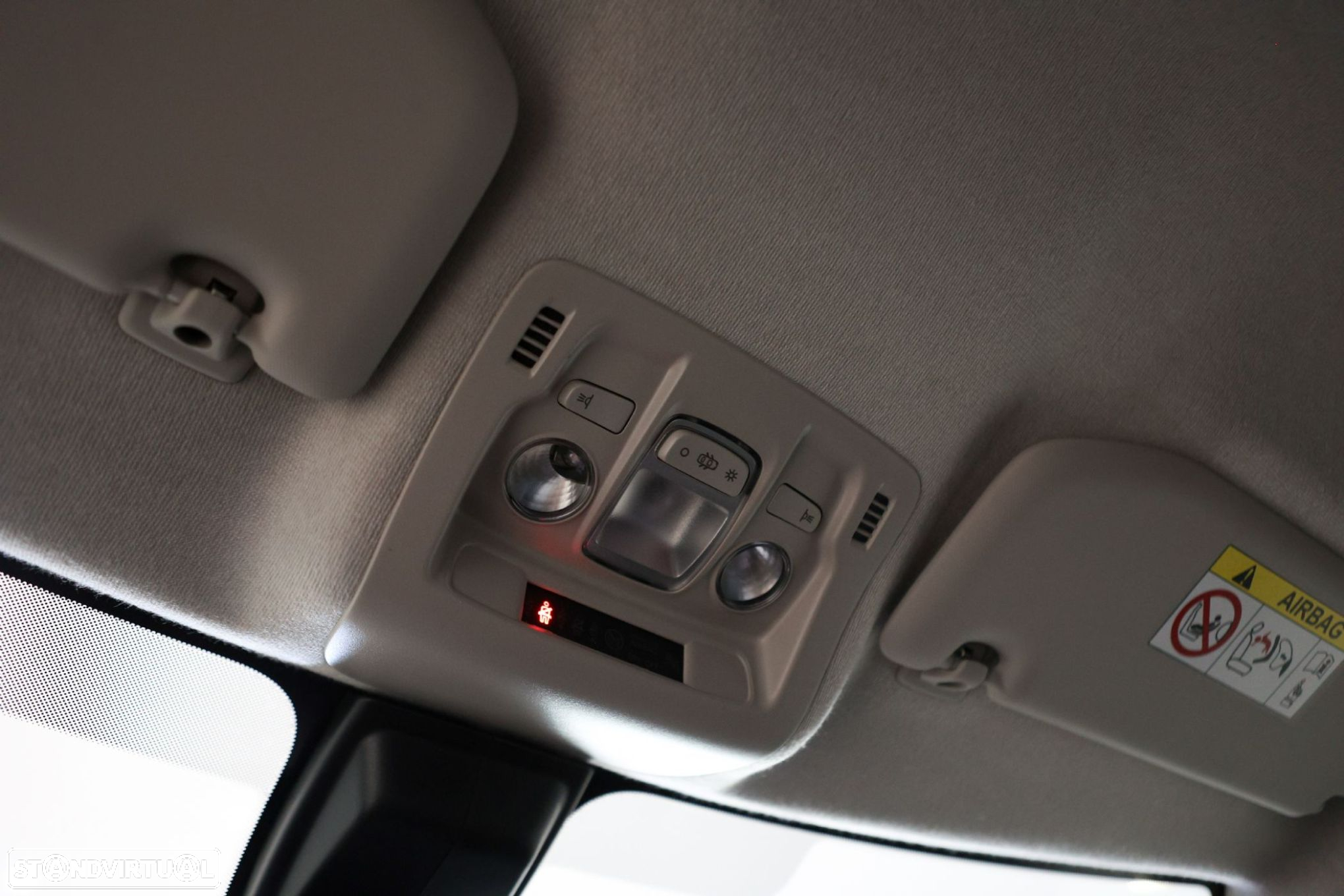Citroën C3 1.2 PureTech Shine - 33