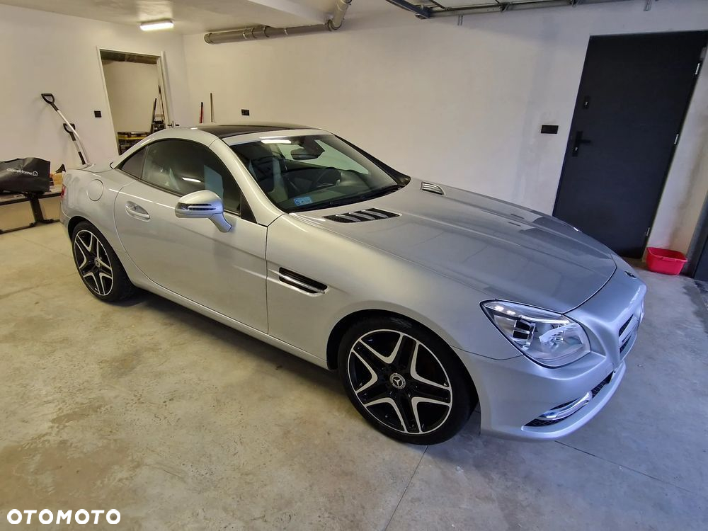 Mercedes-Benz SLK 250 (BlueEFFICIENCY) 7G-TRONIC - 13
