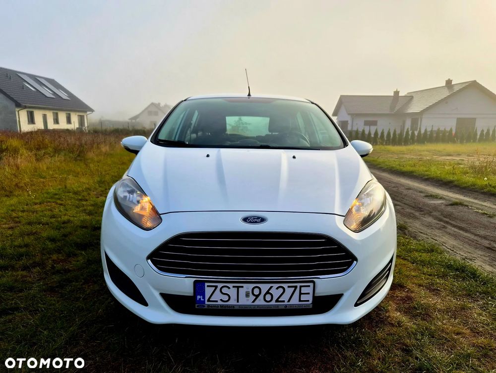 Ford Fiesta 2013 photo 2