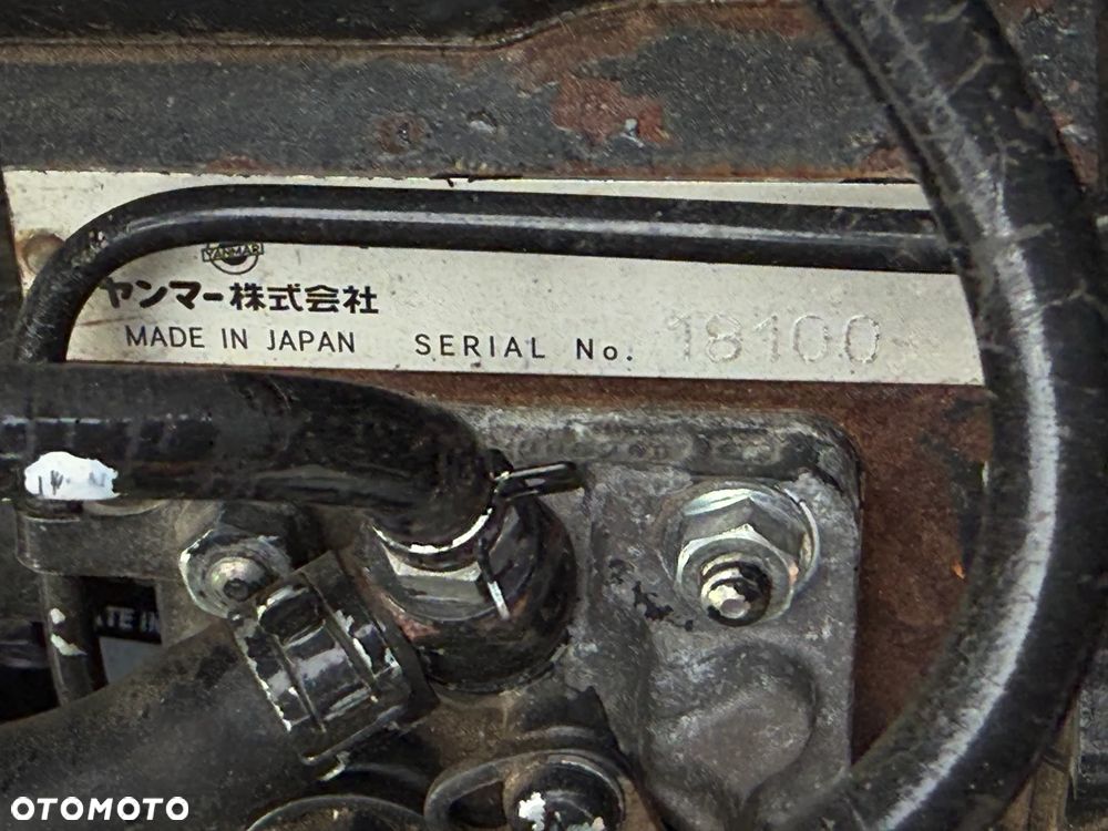 Yanmar SV08-1AS Japońska Minikoparka Koparka 1,1 tony. Maszyna jak Nowa. 2017rok. Pochodzi z Norweskiego Gospodarstwa Ogrodniczego! 2 łyżki. Rozsuwane Podwozie. Dokumentacja. Dodatkowe sekscje Hydrauliczne na młot lub wiertnice. Ani deka luzów czy wycieków. Szybkozłącze. Oryginalne łyżki Steelwrist! Skrętne ramię. OKAZJA Zadbana Maszyna! Bardzo oszczędny silnik Yanmar. Mocne pompy Hydrauliczne!! - 18