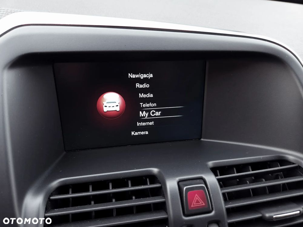 Volvo XC 60 D4 Geartronic Summum - 32