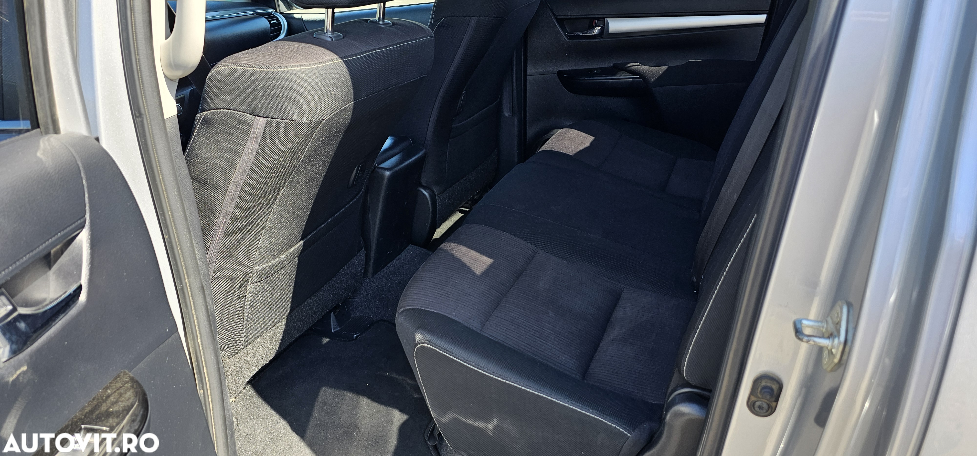 Toyota Hilux 4x4 Double Cab A/T cu Safety Sense Style - 7
