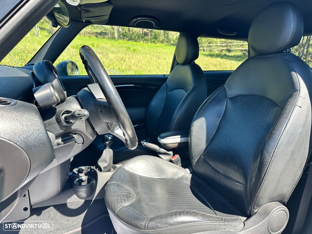 MINI 3 Portas John Cooper Works - 13