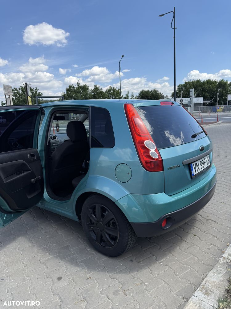Ford Fiesta - 16